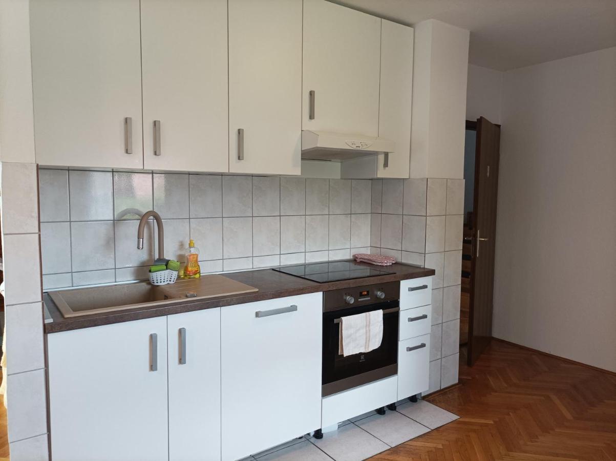 Apartman Gospic Apartment Exterior foto