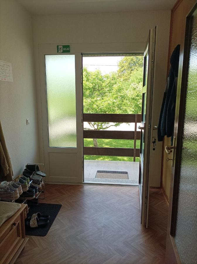 Apartman Gospic Apartment Exterior foto